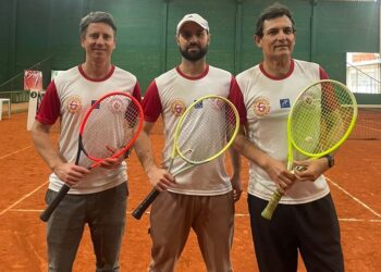 Treinadores ginasticanos: Rafael Dal Ri, Thiago Milan e Fábio Encina. Divulgação
