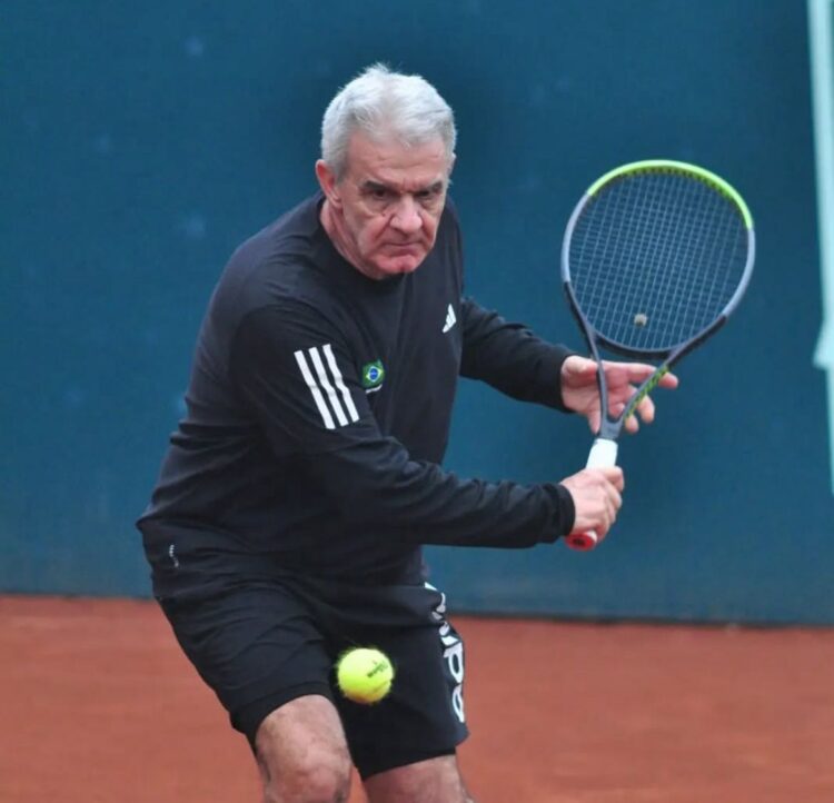Quando profissional, Marcelo Hennemann disputou torneios como Roland Garros. Arquivo pessoal