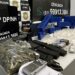 Entorpecentes e armas foram localizados em residência no bairro São Jorge. Polícia Civil/Divulgação