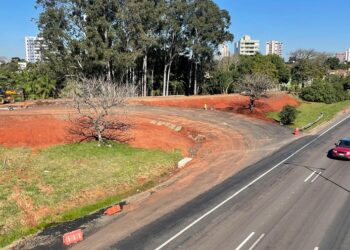 Alça está quase concluída junto ao Viaduto Ayrton Senna