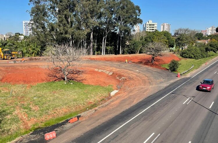 Alça está quase concluída junto ao Viaduto Ayrton Senna