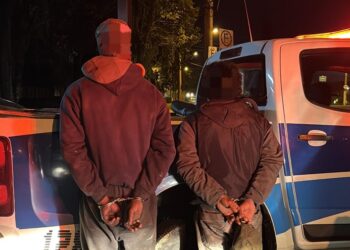 Dupla foi presa em avenida do bairro Santo Afonso. PMNH/Divulgação