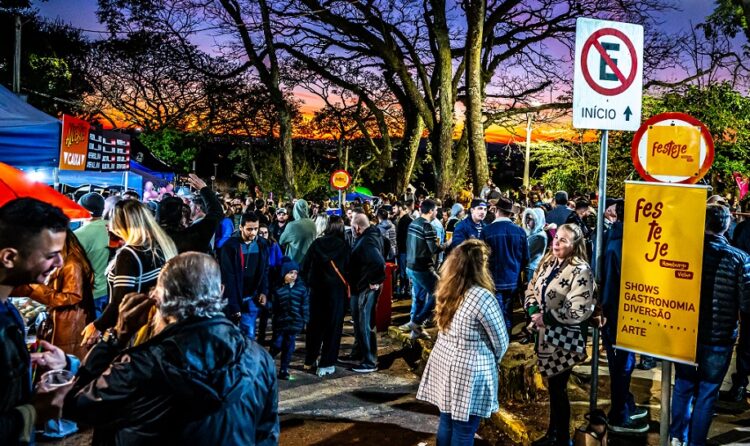 Evento costuma atrair milhares de pessoas a Hamburgo Velho. Divulgação
