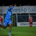 O centroavante Luam Parede saiu do banco de reservas para marcar o segundo gol do Noia. Jefferson Couto/ECNH