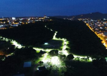 O Parque Henrique Luiz Roessler, o Parcão, tem 54 hectares e, entre melhorias, recebeu iluminação. PMNH/Divulgação
