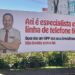 Outdoor localizado próximo da Prefeitura de Novo Hamburgo: alguém conhece o Ari?