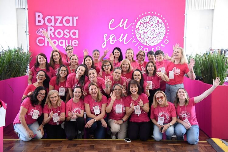 Um grupo de voluntárias se envolve diretamente para o sucesso do evento. Divulgação