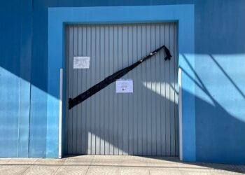Ferragem amanheceu fechada e com sinais do luto pelo falecimento do diretor