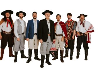 Com mais de cinco décadas de carreira, o grupo fundado por Edson Becker Dutra, em 1968, é referência na música regional. Divulgação