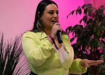 Carol De Zotti é relações públicas e pós-graduada em Gestão de Negócios. Divulgação