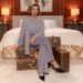 Debora Bloch, que interpreta Odete Roitmnan, com scarpins pretos de Vera Roloff. Beatriz Damy/Divulgação TV Globo