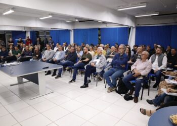 Reunião realizada no Parque Floresta Imperial teve grande adesão da comunidade. Weslei Fillmann/PMNH