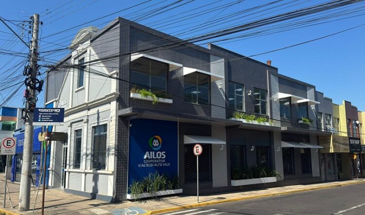 Agência de Estância Velha stá localizado em prédio histórico, que por anos abrigou o tabelionato da cidade. Divulgação