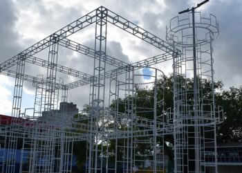 Um castelo tridimensional está sendo montado na Praça do Imigrante. CDL/Divulgação