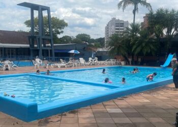 Sociedade Aliança conta com três piscinas em seu parque aquático