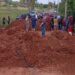Dezenas de moradores se reuniram na manhã deste sábado para cobrar a liberação do trecho. Fotos Divulgação