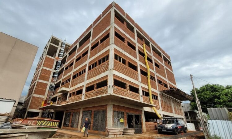 Obra no Anexo 2 do Hospital Municipal serão retomadas nas próximas semanas