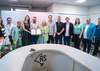 Autoridades do Estado e de Novo Hamburgo prestigiaram o ato nesta manhã.  Arthur Vargas/ACS SES