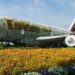 A Emirates Airline construiu, no Dubai Miracle Garden, a maior instalação de flores do mundo em um tamanho real da aeronave A380