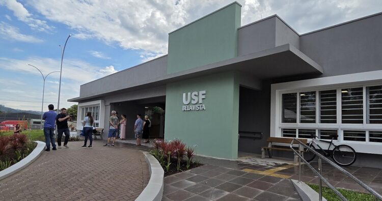 . Localizada na esquina das ruas Ari Grade com Hulda Dienstmann, a obra representa um importante avanço na infraestrutura da saúde pública do município. PMEV/Divulgação