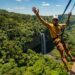 A vista para a Cascata do Caracol ganha o componente da adcrenalina. Fotos Deangelis Pereira