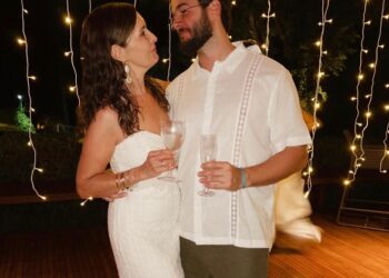A jornalista Fátima Bernardes e o namorado Tùlio Gadelha em publicação de 31 de dezembro de 2025. Reprodução Instagram