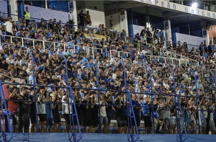 Torcida do Noia poderá fazer a diferença na rodada decisiva. Wilber Dorneles/ECNH