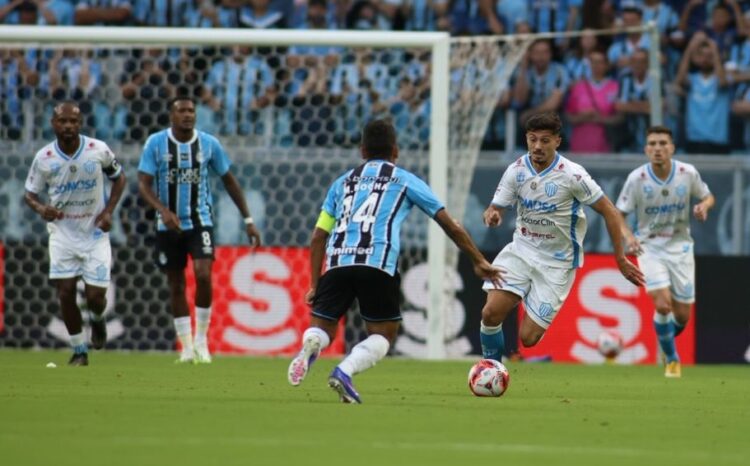 Anilado lutou muito na Arena e, no minuto final, Allison quase marcou o gol de empate. Luis Felipe Amorin/ECNH