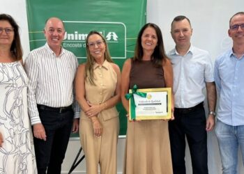 Lideranças do Hospital Sapiranga e da Unimed Encosta da Serra. Divulgação