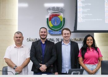 Projeto foi apresentado pela Mesa Diretora: Ico Heming, Juliano Souto, Felipe Kuhn Braun e Deza Guerreiro. CMNH/Divulgação