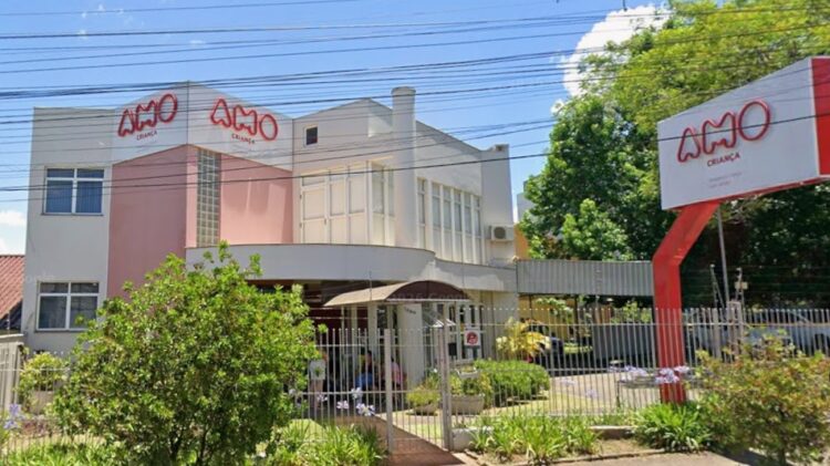 O brechó acontece no dia 11 de abril no espaço da AMO Criança, em Novo Hamburgo. Google Maps