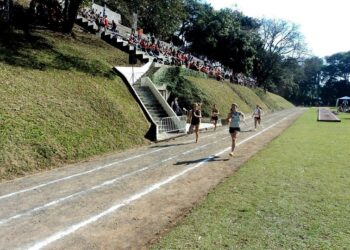 Campo de atletismo da Fundação Evangélica será utilizado para várias provas. IENH/Divulgação
