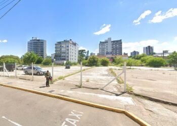 Quarteirão formado pelas ruas Marcílio Dias, Imperatriz Leopoldina, 5 de Abril e Avenida Nações Unidas. Google Maps