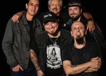A banda Beto e os Jacobinos sobe ao palco às 17 horas. Divulgação