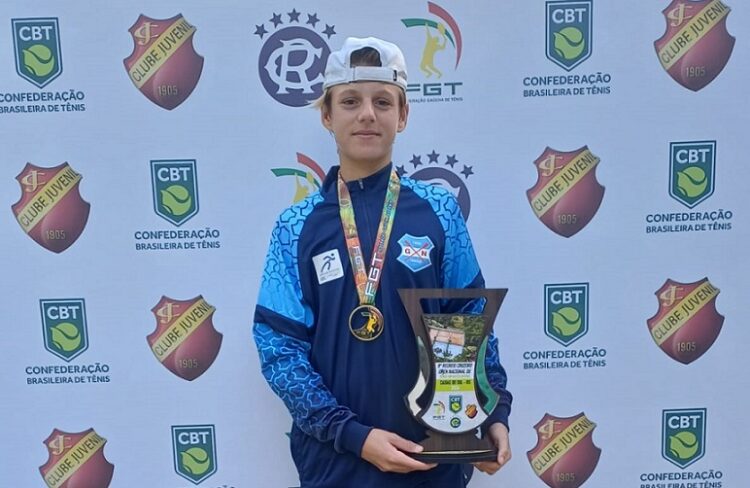 Alfredo Engel Hauser conquistou o título na categoria 14 anos. Divulgação