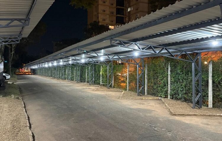 Quase 100 metros de cobertura vão garantir melhor proteção das viaturas da Polícia Civil