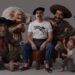 O criador com as criaturas: personagens cativantes. Fotos Divulgação