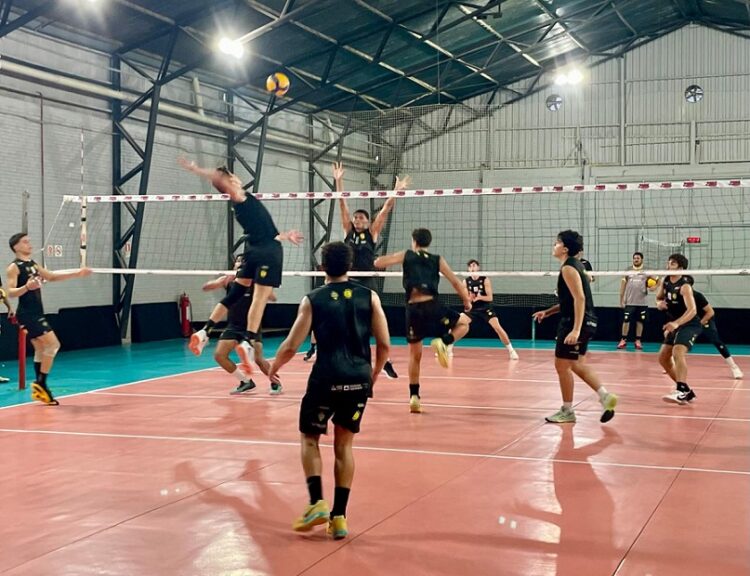 Equipes como o Praia Clube aproveitaram a segunda-feira para treinar em Novo Hamburgo