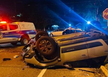 Condutor estava com a CNH suspensa e não obedeceu ordem de parada da Guarda Municipal. Fotos PMNH/Divulgação