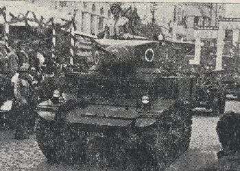 Tanques desfilaram pela Avenida Pedro Adams Filho no Jubileu de Prata