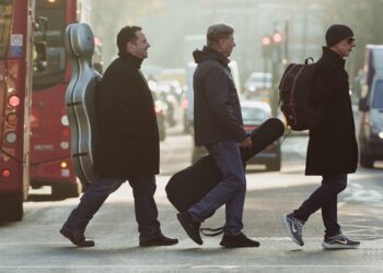 Ayres Potthoff (flauta), Daniel Wolff (violão e arranjos) e Rodrigo Alquati (cello), o trio Beatles em Concerto. Divulgação