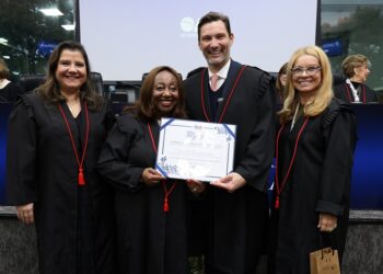 Regina Soares, Erli Terezinha dos Santos, Leonardo Lamachia e Ana Lúcia Kaercher Piccoli. Diego Mendes - OAB/RS