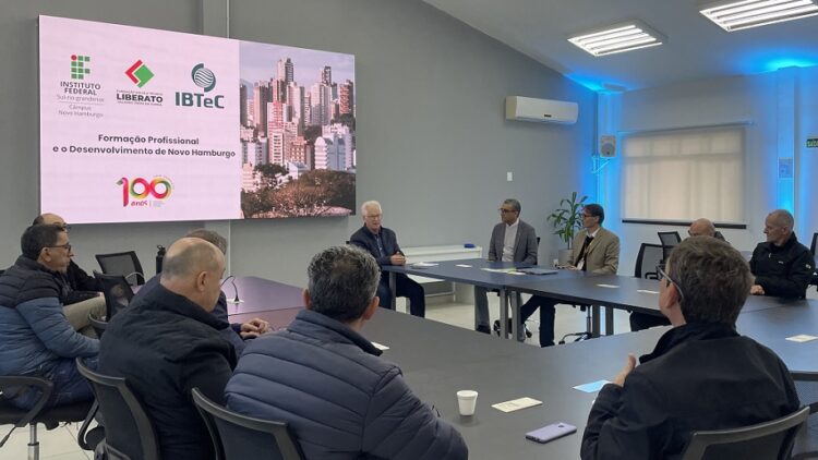 Encontro foi realizado na tarde desta quarta-feira no IBTeC. Divulgação