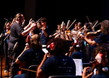 Núcleo de Orquestra Jovens em ação. Marina_Bastos_ONHFC