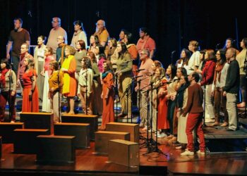 Ao reunir jovens, adultos e idosos em torno da música, o projeto fortalece vínculos e promove encontros. Andrieli Siqueira/Universidade Feevale
