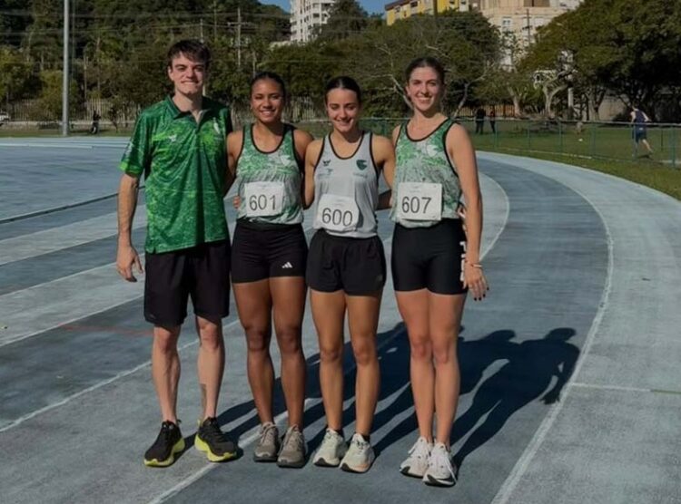 Gustavo Scolari, Rayssa Caroline de Oliveira, Nataly Mayara Garcez da Luz e Tamires Trein Pohren. Universidade Feevale/Divulgação