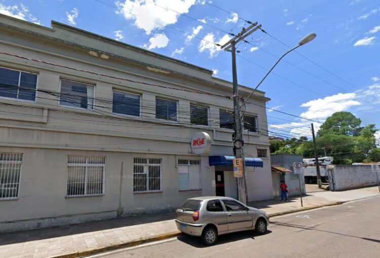 Clientes de Novo Hamburgo relatam dificuldades no atendimento. Google Maps/Divulgação