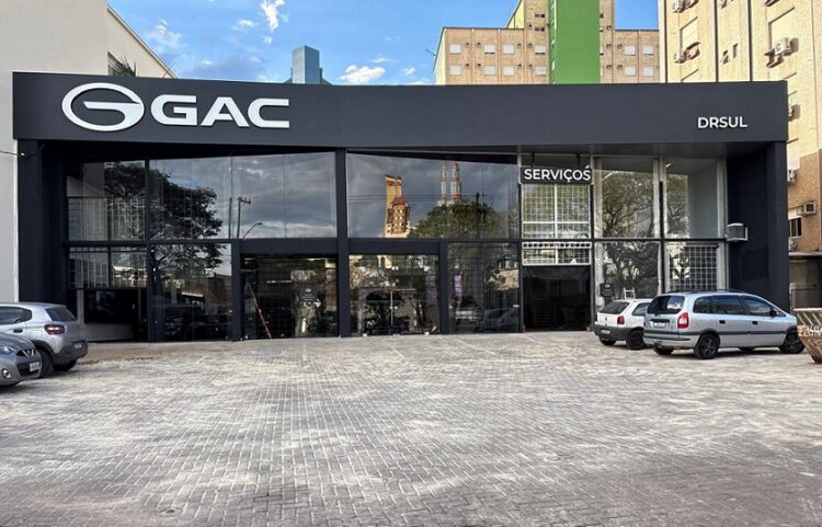 A loja está localizada na Avenida Nicolau Becker, 220, bairro Vila Rosa