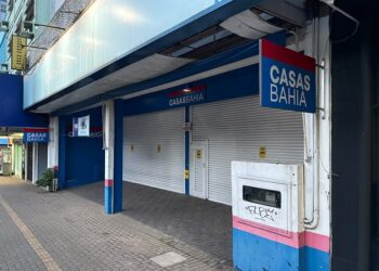 Loja fechada na Avenida Pedro Adams Filho, no Centro de Novo Hamburgo