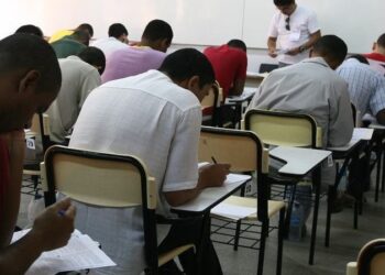 Concurso público deste domingo vai atrair milhares de candidatos. Agência Brasil